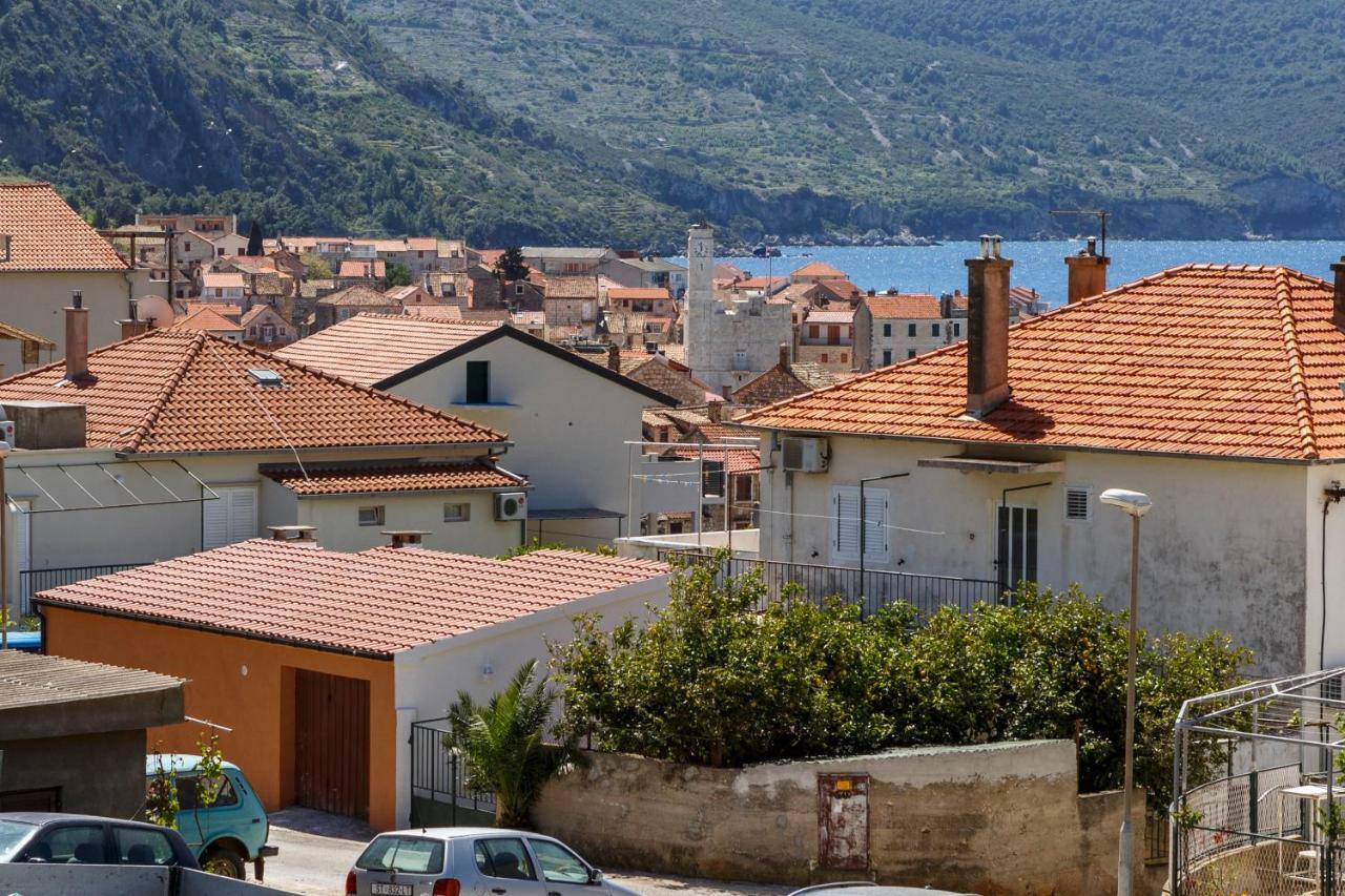 Comeissa Komiža Exterior foto